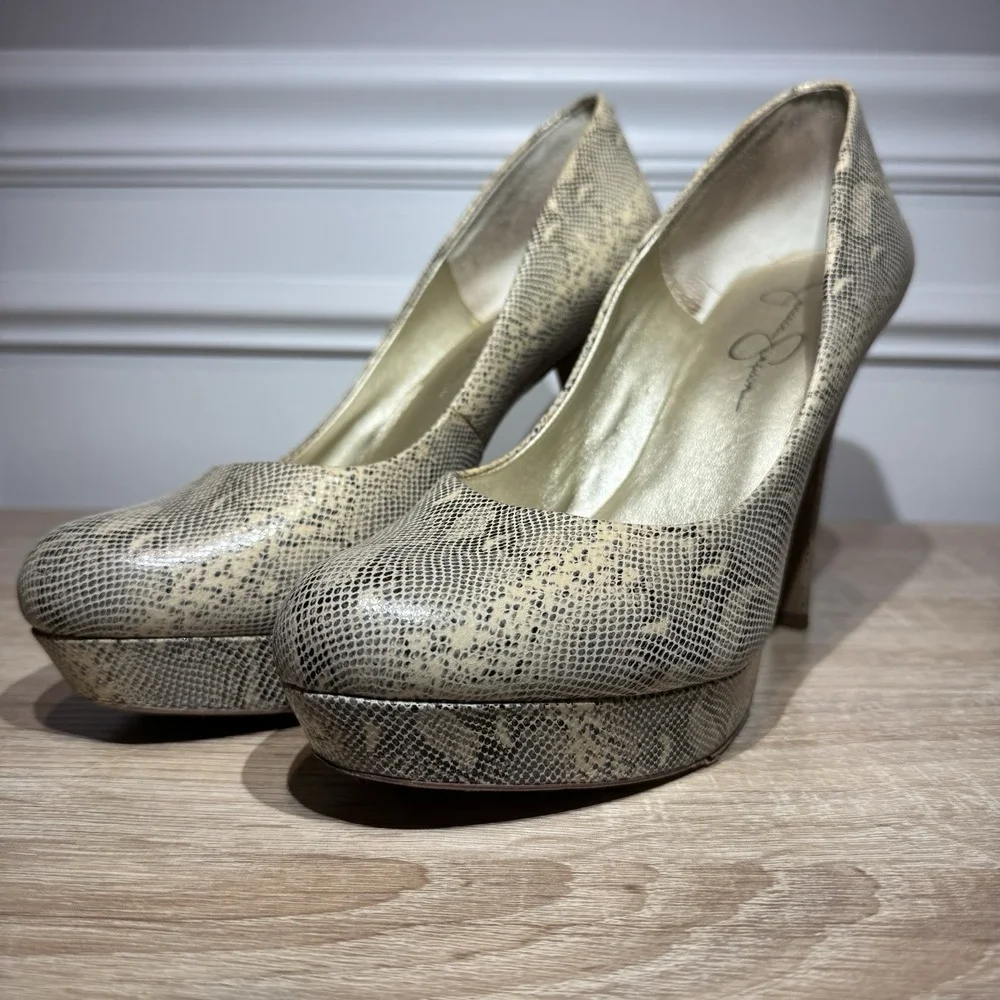 Jessica Simpson KATOY Platform Heel BEIGESnake Print 7.5 4.5